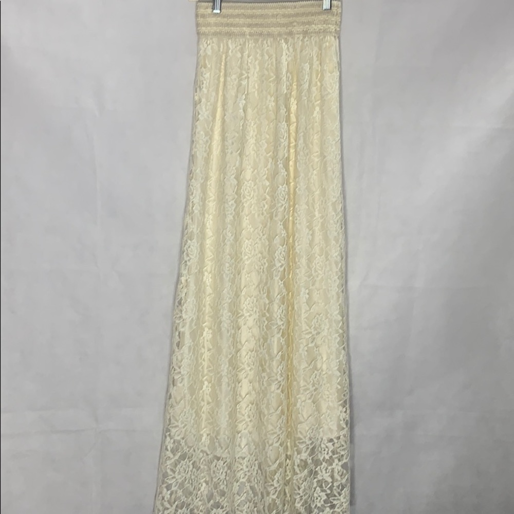 Cream lace long skirt size small (brand unknown)